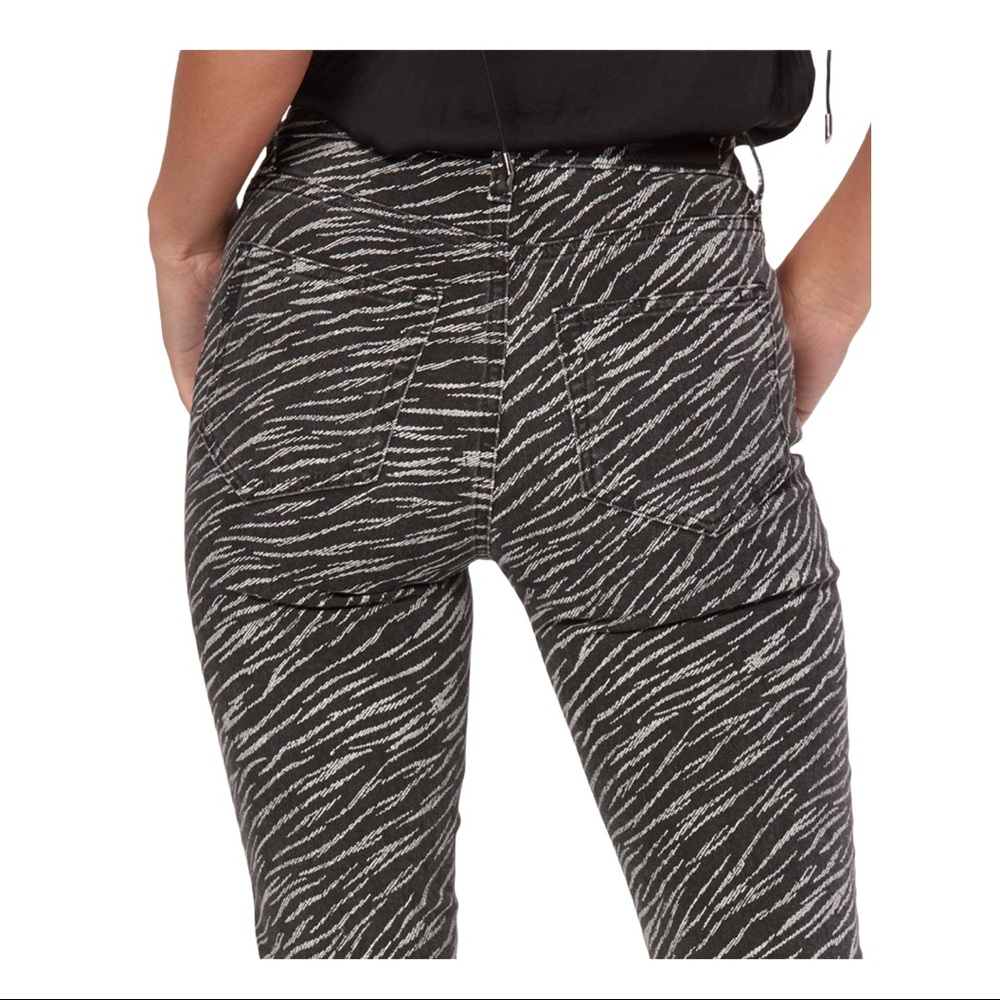 NWT PAIGE Ultra Skinny Jeans 23